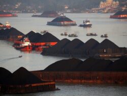 China melakukan penyelidikan kasus asuransi jiwa dan Filipina desak Indonesia cabut larangan ekspor batubara