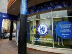 Chelsea menghadapi pembatasan karena pemilik Abramovich disanksi
