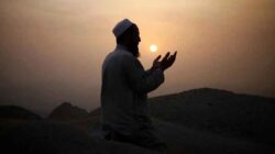 Lailatul Qadr: Malam paling suci dalam Islam. Apa itu Lailatul Qadar? dan mengapa begitu penting? - Lintas 12 Portal Berita Indonesia