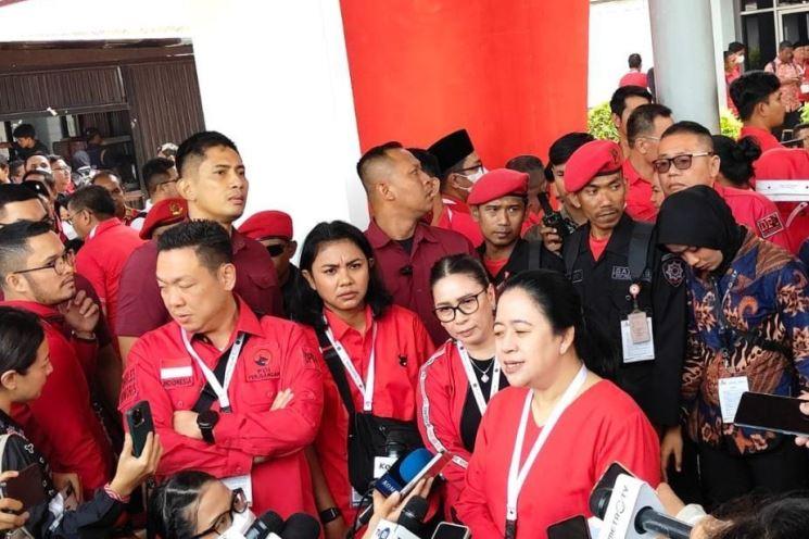 Ketua DPP PDIP Puan Maharani menilai Jokowi setia pada PDIP tanpa terlibat dalam partai politik Lain
