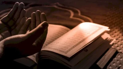 Adab Doa dalam Islam: Panduan Lengkap Menurut Ulama Salaf dan Khalaf