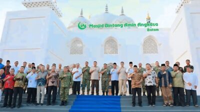 Menhan RI Resmikan Masjid di Lanud Hang Nadim