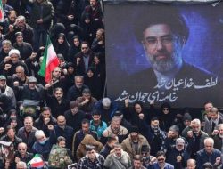 Mojtaba Khamenei mengatakan Selat Hormuz harus tetap ditutup