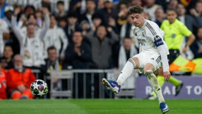 Real Madrid mengamuk: Hat-trick Valverde mengejutkan Man City