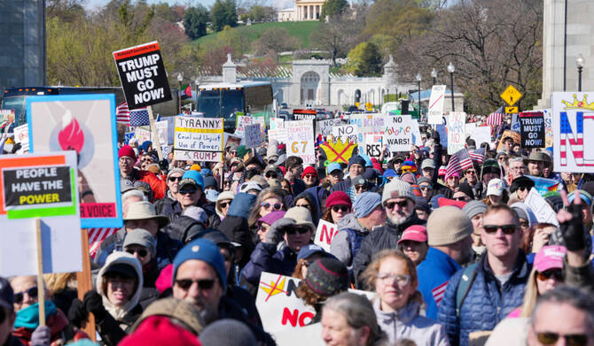 Unjuk Rasa "No Kings" Anti-Trump Meluas di 3.200 Kota AS, Jutaan Warga Turun ke Jalan
