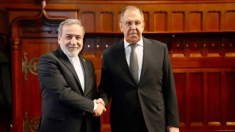 Ancaman Trump ke Infrastruktur Iran Dinilai Kejahatan Perang, Menlu Iran & Rusia Bicara