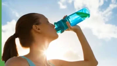 5 Cara Ampuh Lindungi Kulit dari Panas Matahari Saat Musim Panas