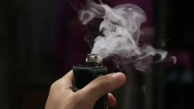 Vape Sama Berisikonya dengan Rokok Konvensional, Pakar FKUI Tegaskan Tidak Ada yang Aman