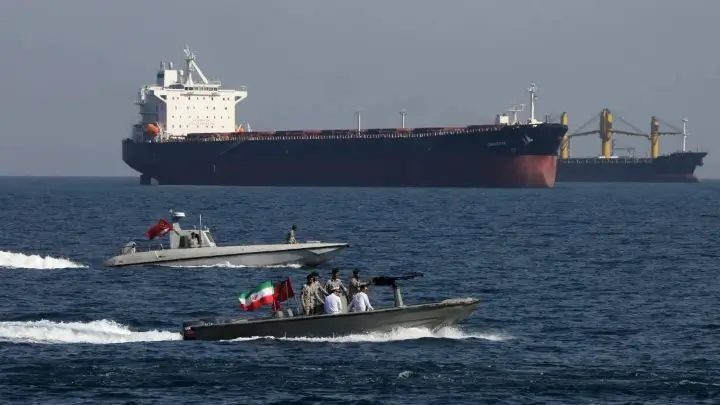 Iran Beri AS Tenggat Satu Bulan Akhiri Blokade Selat Hormuz, Usul 14 Poin Damai