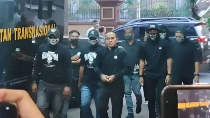 Polri Tangkap AKP Deky Jonathan, Mantan Kasat Narkoba yang Jadi Backing Jaringan Ishak di Kutai Barat