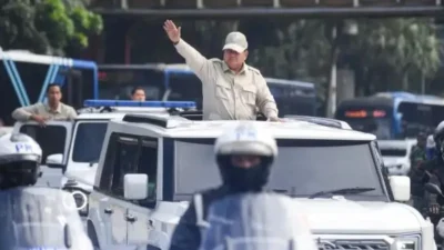 Prabowo Joget Bareng Tipe X di Monas: Momen Unik Hari Buruh Internasional 2025